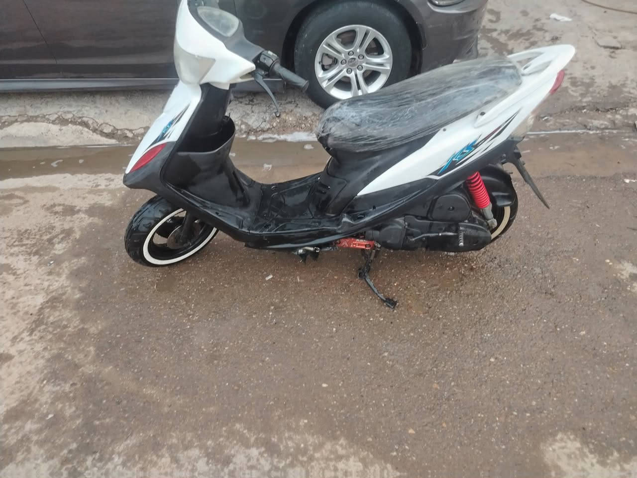 السلام عليكم ورحمة الله وبركاته ماكس عدله للبيع شلعه معدل سلف شغال هندر شغال سعر ٥٠٠ و بيه مجال المكان بغداد الجديده يم الملجه ***********
