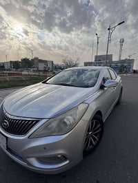 ازيرا ٣.٠ • بدون حادث • ماشية ١٩٠ ألف