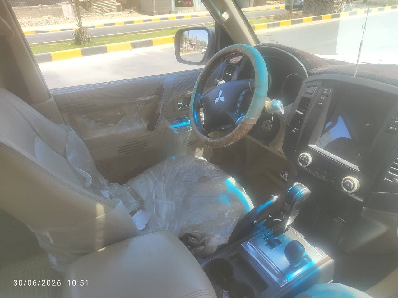 باجيرو حبتور جديده وجاهزه مكينه وكير وحداديه وتبريد كله جديد تبريد 3 قطه 7 راكب سياره مكفوله بس هاي لي بل سونار فول مواصفات رقم بغداد دولي مكانه نجف سعر 135 الستفسار تصل وخادم ***********
