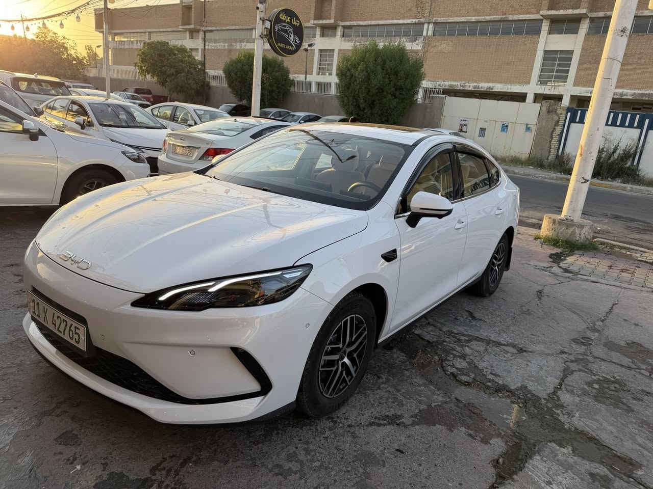 السلام عليكم شباب عندي سيارةBYD سيل 5
رقم بغداد بأسمي تحويل ثاني يوم 
فول مواصفات  معروفة بالمواصفات 13 كامرة 
يعني فول واحد على واحد كفالة عامة 
الجامة الامامية بيها فطر
ماشية 6300
السعر 150 ورقة 
غير متواجد على الفيس 
الاتصال برقم فقط 
رقم التلفون *********** 
العنوان بغداد الامين
