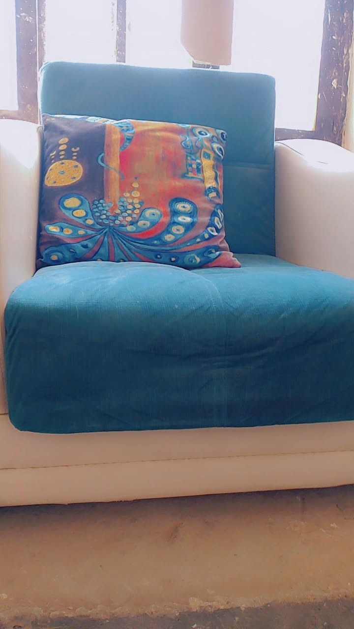 للبيع تخم 8 مقاعد سعره 100 
المكان حله حي الجزائر


**إذا كنت صاحب هذا الإعلان وتريد حذفه لأي سبب، رجاءا أرسل رسالة إلى الدعم الفني**