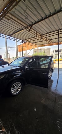 سورينتو موديل ١٥ امريكي ٤ سلندر و٥ راكب  حادثها صبغ البنيد مع جاملق سر...