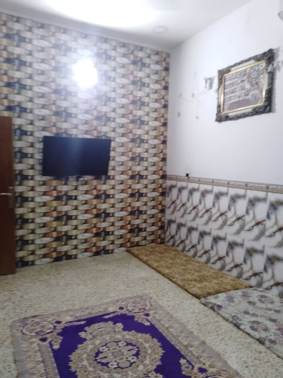 سلام عليكم بيت للبيع 100متر طابق اونص كامل منطقه طابو زراعي سند 25  خدمات مي كهرباء خير من الله) واتساب  *********** (***********)
