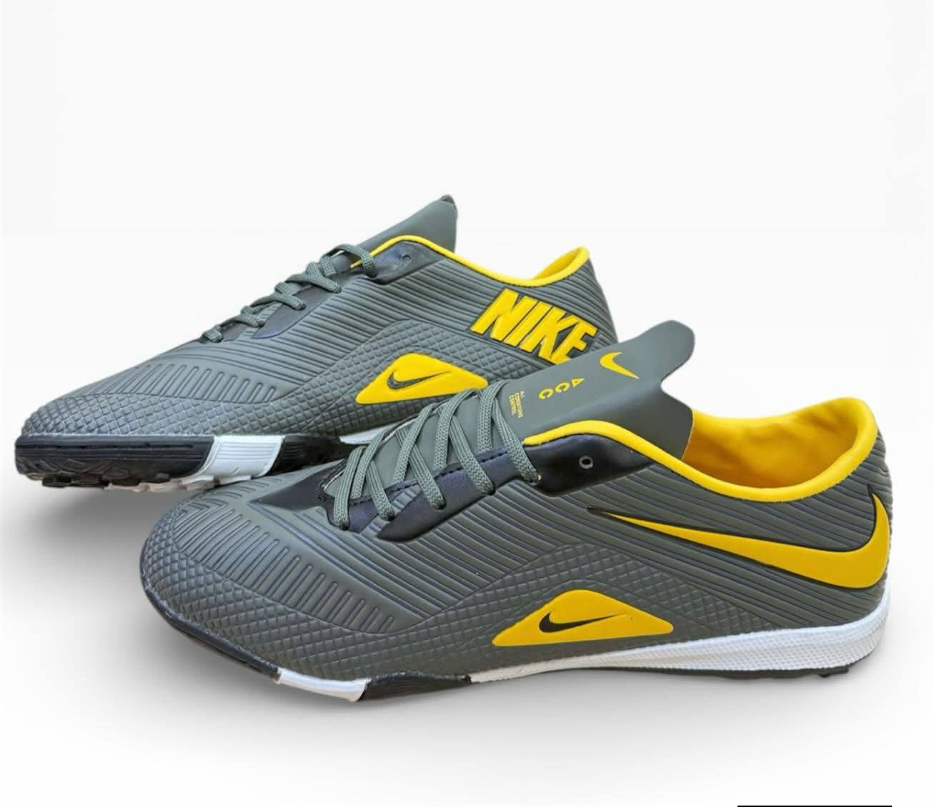 كونكريت كروب للتجهيزات الرياضية موصل المجموعة الثقافية 🏋️ 
‏‎ حذاء تارتان محبب الخفيف🔥***********
الصناعه فيتنامي خياط داخلي

‏‎يوجد توصيل لكافة محافظات العراق✈️
