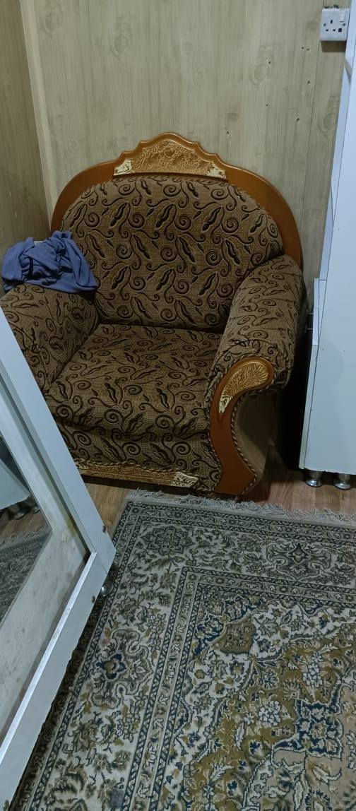 السلام عليكم
تخم للبيع عشر مقاعد العنون العزيزية خلف مركز الشرطة 
السعر 150
الهاتف 
***********
