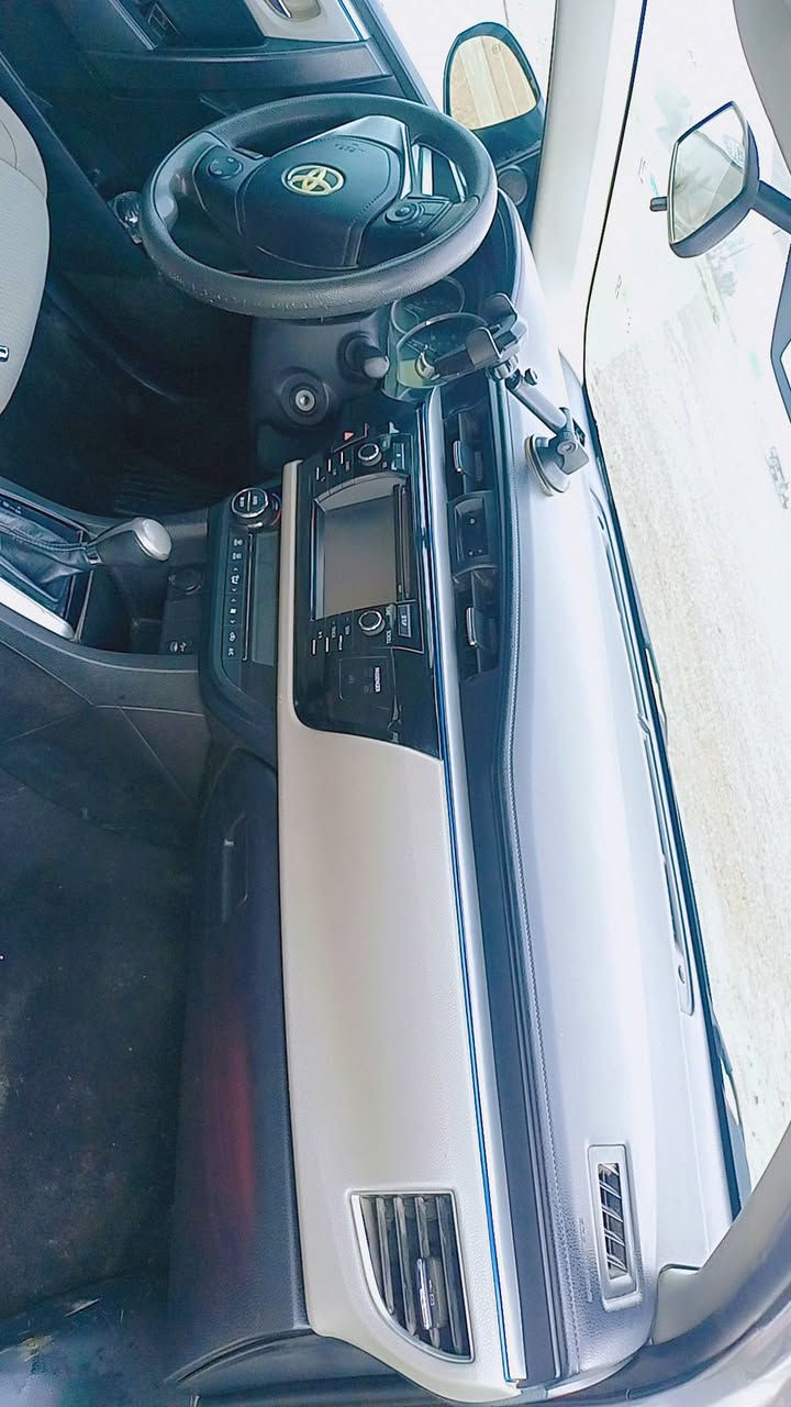 كورلا 2016 Le. امريكي رقم سليمانية باسمي رقم دولي محولة جديد تحكم سرعة تحكم مري شاشة بلادي كير ومحرك مكفول سيارة خير من الله السعر 130 بيهة مجال ضررهة جاملغ يمين لغد  وبنيد مبدل بلادي *********** المكان ديالى الخالص هبهب
