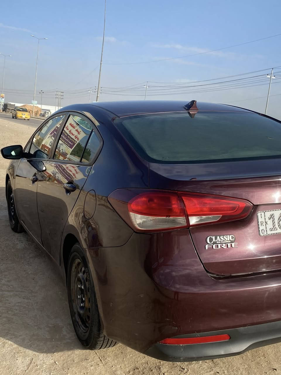 السلام عليكم
فورتي موديل 2017 
لون احمر كرزي

مكينه 2000 دوش 

كير ATM 

نص مواصفات عاديه تحكم ستيرن ثلاث انظمه قياده  

حادثها بس دعامية من امريكا ورقم الشاصي مرفق بالصور 

رقمها قادسية حره بأسمي

عنوانها الديوانية - النسيج 
***********
