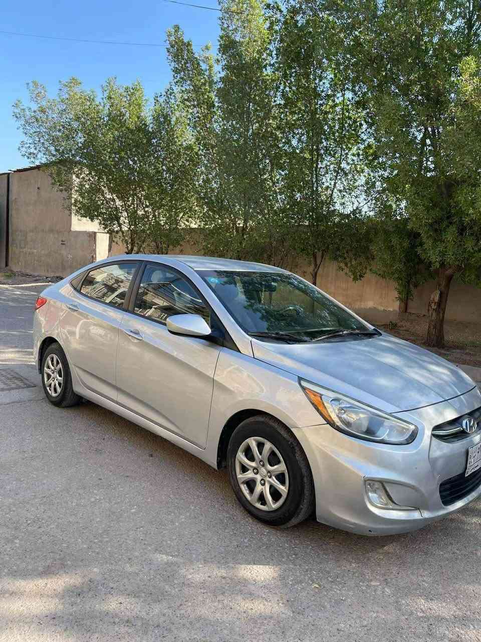 سلام عليكم للبيع اكسنت 2016 وارد امريكي حادثهه بسيط جدا موضح بسونر بيهه 3 قطع فقط سياره ماشيه 80 استخدام شخصي سعر 93 وبيهه مجال للاتصال ***********
