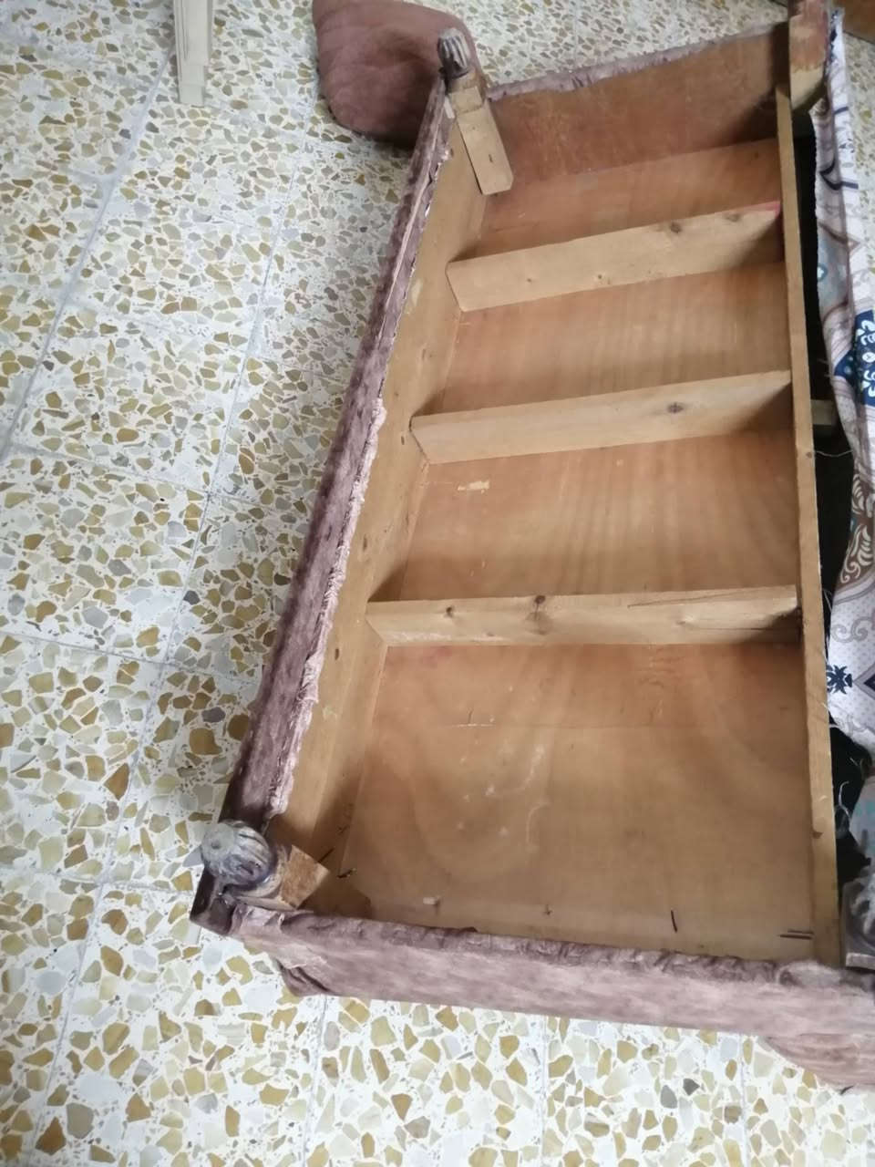 ديوان 7 امتار ونص خشب عراقي لوح واسفنج مضغوط عراقي جديد حرف ال280 وبي مجال مستعمل شي قليل جدا جدا


**إذا كنت صاحب هذا الإعلان وتريد حذفه لأي سبب، رجاءا أرسل رسالة إلى الدعم الفني**