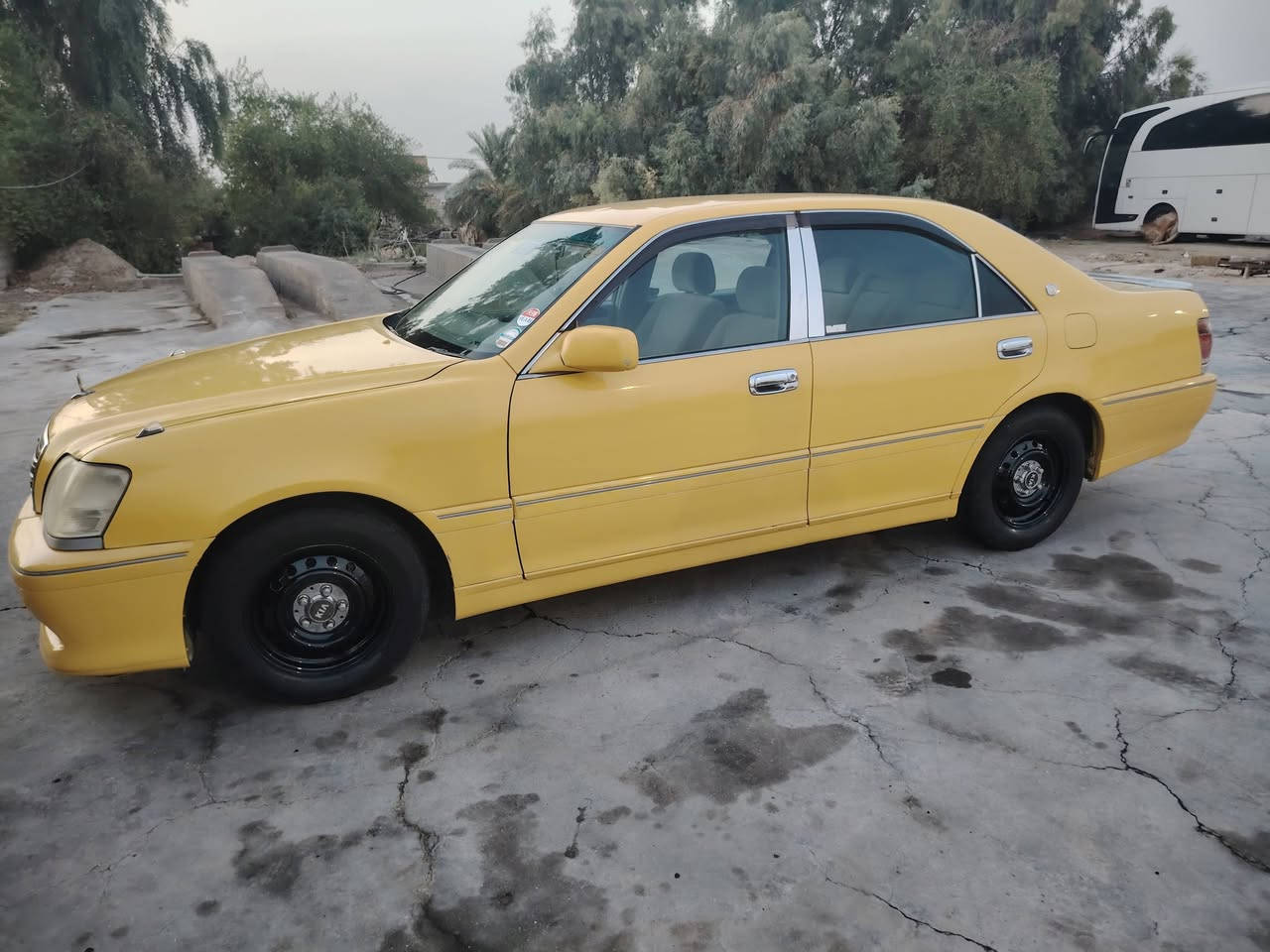 سلام عليكم
ملكه 2001 شاصي 71

عدله كفاله من لكص والعيب شرعي

بعدهي لا گمرك ولا رقم مكينه 2500 فيشتين وبطل. 

سعر 65 وبيه مجال

*********** عنوان ديوانيه
