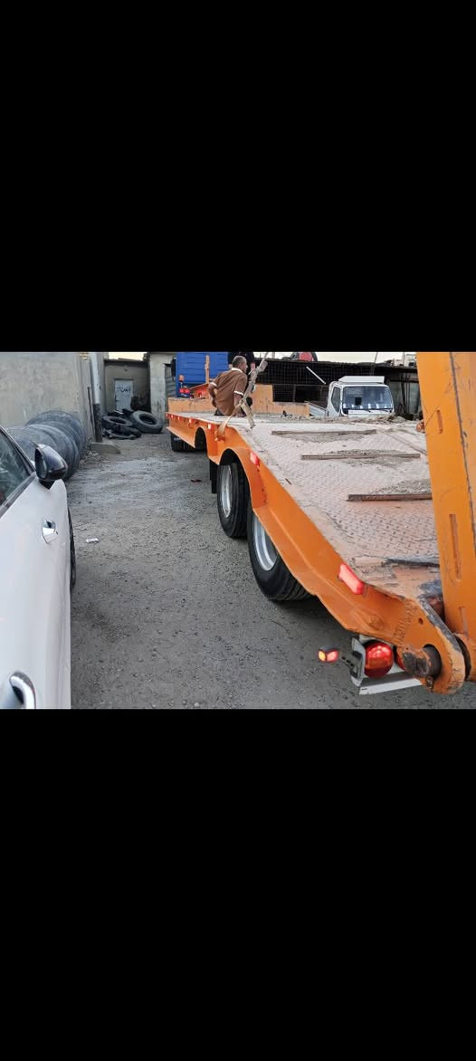 السلام عليكم عربانه لودر للبيع  جاهزه حداديه تخم تاير كهربائيات عربانه جاهزه من كلشي مكان ناصريه مركز للاستسفار ***********
