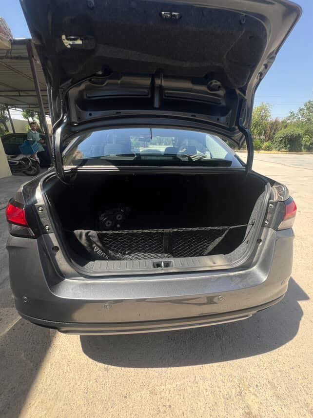 نيسان فيرسا 2024 للبيع الحادث موضح بالصور بدون تبديل اي قطعه السياره ماشيه 8 الف فقط السعر مناسب اي استفسار ***********
