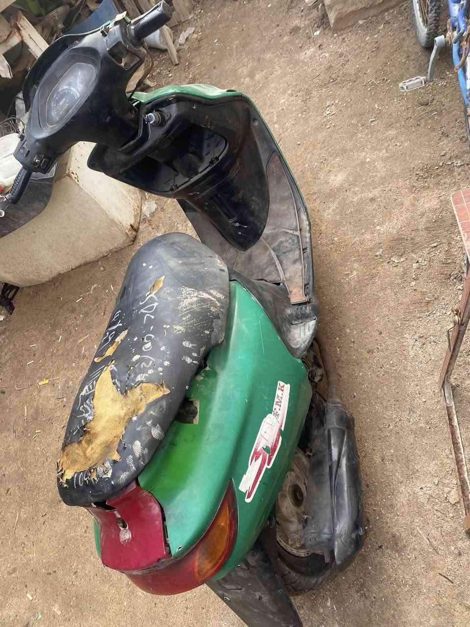 السلام عليكم فراشة للبيع شقالا بس متروكة ابيع كوم حديد والسعر 100هاذ رقمي بي واتساب 0752926819
