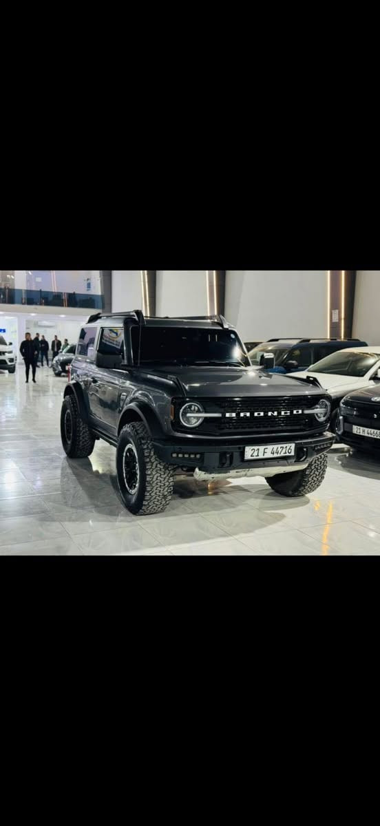 فورد برونكو تك باب موديل 2023
بنيد مبدل بلادي وباب كلير امريكا
بدون قطرة دواخل ارباك بس استيرن 
السونار مرفق بالمنشور 
اربعة سلندر توربو 2.3 
اربع دكم 
رادارات 360 درجة 
تنبيه خروج عن مسار 
كشن جلد كشن تدفئة 
تبريد قطعتين
السيارة بدون مصرف سيرفس كامل مسويلة
تخم تايرات جديد مبدلة
كتاب تضليل من المرور
233 ورقة و بي مجال 
***********
