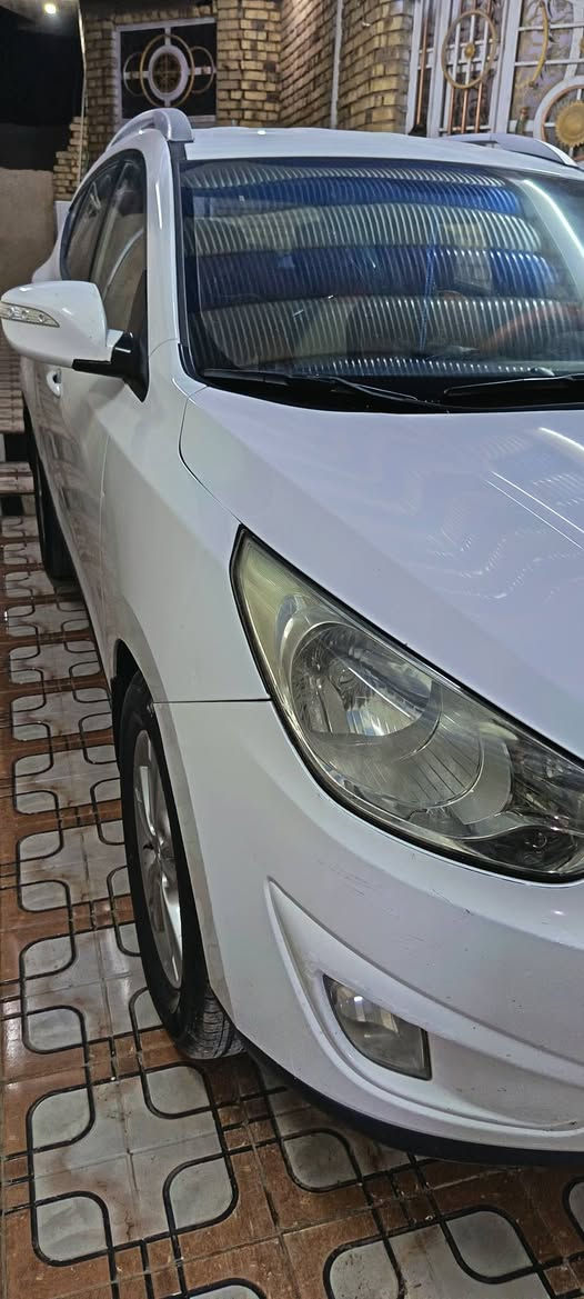 السلام عليكم  توسان 2012خليجي بسمنه تحويل بكل وقت فووول عدا البانوراما السياره مكفوله من الحادث صبغ باب العبري محرك 2400 دوش
محرك وكيروتخم تاير مكفولات 

تبريد ثلج  تدفئه 

حداديه صدر  نظيفه جدا  جديد 

السعر 133

***********///***********
