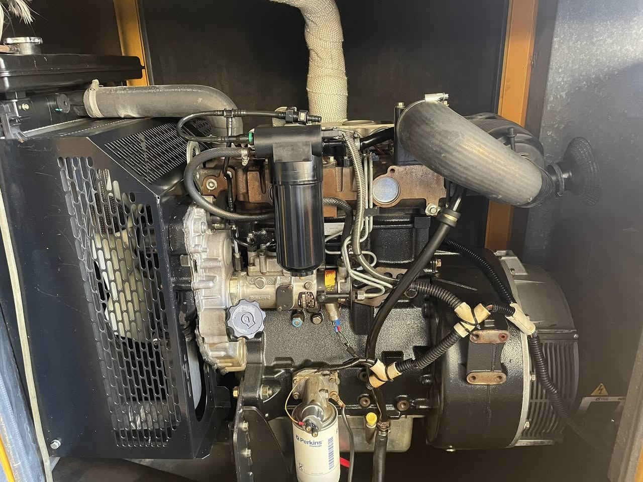 مولدة بيركنز ٣٠ كيفي
شرط حمل 
تجفيد جديد
٢٧ ورقة
***********
سليمانية
