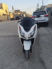 فورزه للبيع السعر ١٦ورقه وبيهه مجال الدراجه رمبه ماشيه ٣٦الف جديده مكا...