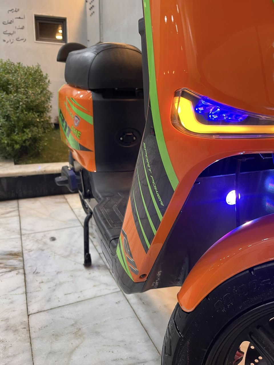 السلام عليكم
للبيع دراجه شحن نوع R11 موديل 2025 دراجه نضيفه كهربائيات كله شغاله مابيه اي نقص ولاا مصلحه على وضع شركه

مواصفات
تشغيل عن بعد
شاشه آيباد اي عطل يضهر بل شاشه
خمس بطاريات دبل كبار 
قوه الملف 2000 واط
سطاب اكسن 
دبل اشاره+ اشاره يمين يسار 
نضام 4 سرع سرعه  109 
نضام (P)
نضام (R) رجوع الخلف
سكن لايت عالي ناصي 
شحن تليفون يو سبي 
قفل ستريرن 
جهاز نذار عن سرقه 
ستاند وسط و ستاند جانبي 
بريك عنبار دسك دهن امامي خلفي 
مزوده فجوج حمر تايرات جوبلس 
دراجه سريعه شلعه قويه

🛑🔵ملاحظة الفج الأمامي يحتاج راسطة فقط دراجة جديد بطاريتها يومين من شادهن ٢١٠ سعرهن والشاحنة بالكرتونة شباب الباسكل المشاة الحقيقي ٧٠٠ كيلو جديد شرط سعره 🛑🔵
٥٦٠ وبي مجال جداً بسيط اي سعر ما اكطع بالتلفون تجي اشوفه وبيك خير وتدلل 
🟩***********🟩
🟩مكاني النجف🟩

