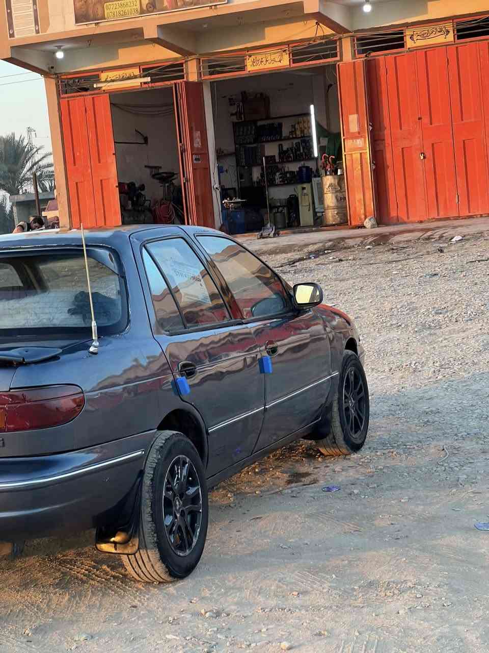 سلام عليكم سياره سيفيه البيع موديل 93كير محرك مكفول مصبوغه عام الجماليه مكان واسط العزيزيه سعر 32بيه مجال ***********
