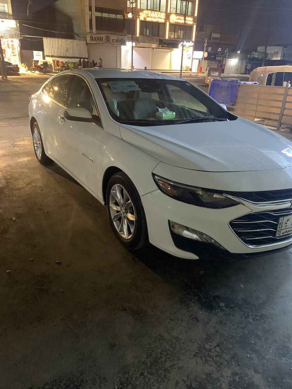 السلام عليكم للبيع ماليبو LT محرك 1500تيربو موديل22معوقين باقيلهه سنتين وصير حرة صور الحادث من امريكه موجود بلصور وهنا بل عراق صار بيهه جاملغ وباب مدل محرك كير صدر خلفي امامي جديد ماشه 72الف السعر 128وبيه مجال قليل العنوان بغداد البنوك للستفسار نتصل وتدلل /***********////***********
