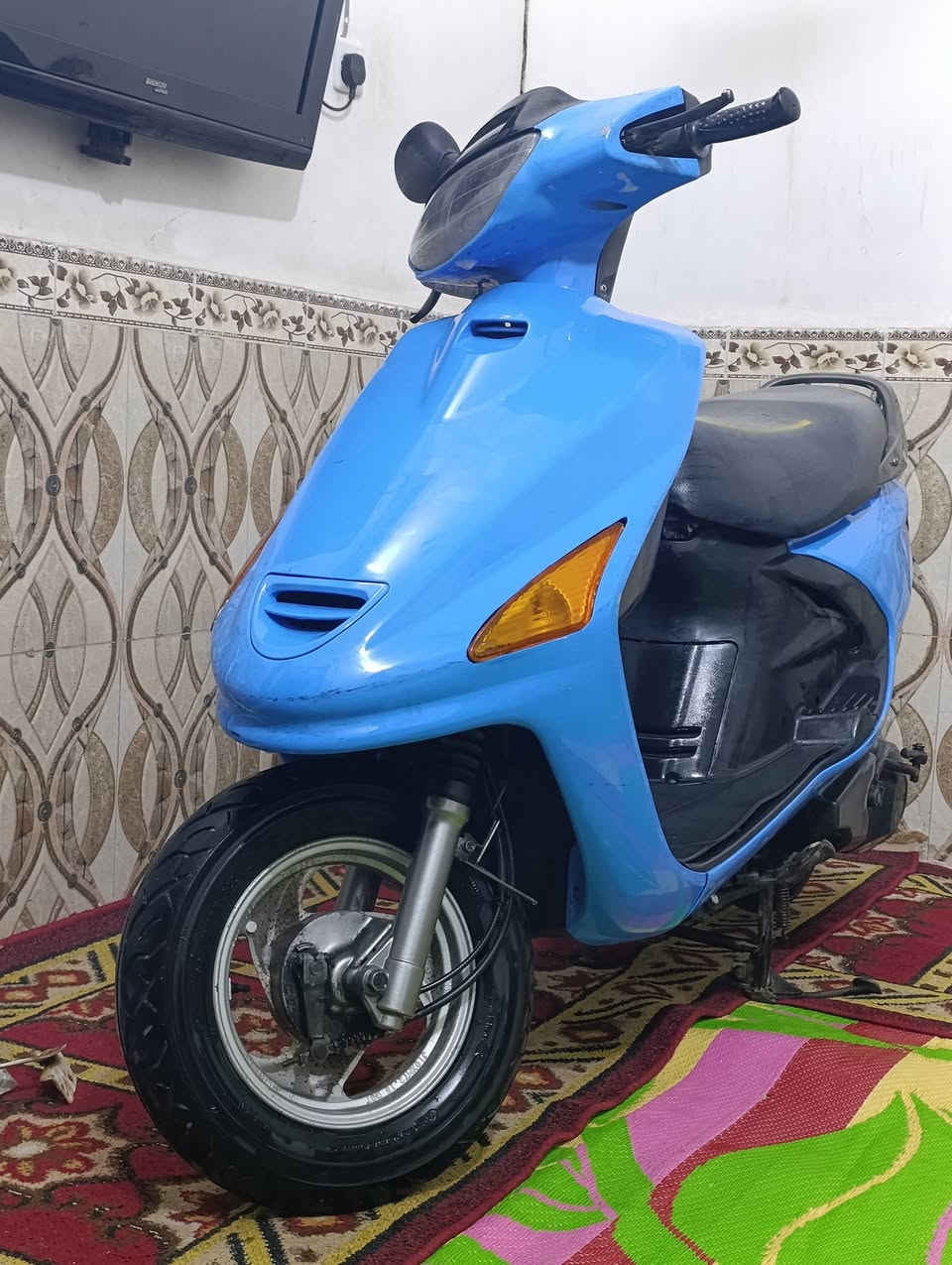 دراجة فراشة حاوية للبيع 
لون ازرق - محرك مامفتوح ضمان دهن (kiks) اصلي 20/50 مداريها دراجة صارلي شكم شهر اخذتها من الخان استخدام للدوام فقط يعني استخدام قليل سلف هندر كلة شغال عالي ناصي اشاير 
مكاني نجف للاستفسار الاتصال *********** او واتساب
