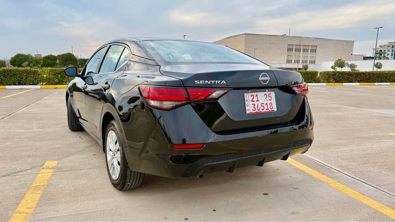 نيسان سينترا ٢٠٢٥ .اسود . مواصفات شاشة. رادارات بصمه اوتو ستارت اوتو هولد گيج نصف الكتروني كاميرا حساس خلفي امامي ،ماشيه ٦ الف سياره بس فقط واحد جاملغ خلفي صبغ بدون دواخل بدون ايرباك .. السياره كلش كلش نظيفه …. ١٤٥ $  .. *********** أربيل, العراق
