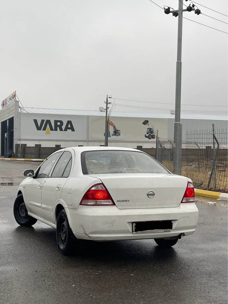 نیسان سەنی
کۆری
٢٠١٠ 
ئۆتۆماتیک
١٩٨ هەزار رۆیوە هەموو گیانی بەشەرت
گێر و مەکینەی نەکراوەتەوە تەقەو ڕەقەی نیە 
سەنەوی تا ٢٠٢٩ تازەیە 
دوو جام کارەبا
تەبرید سارد و گەرم بەشەرت هیچ نووقسانیەکی نیە
دوو پەلەی بچووک بۆیاخی هەیە رەسمی سۆنەریم داناوە
سعری ١٠٥ گەڵا و معامەلە
***********
 ڤایبەر و وەتس ئەپ :***********
سلیمانی
____________________________________ السليمانية, العراق
