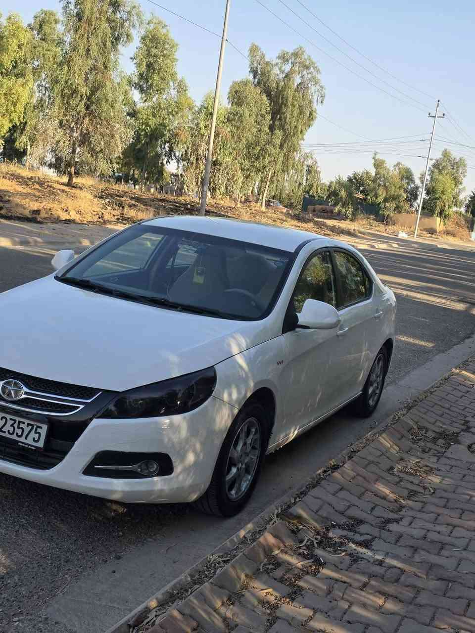جاک j5   گەورە مەکینە زنجیر  مودیل 2012 گێڕ عادی  گێڕومەکینە بەشەرت یەک پارچەی بۆیاخە بێ ناوگرتن کارتی بەنزینی لەگەڵە  سەیارەکە جوانەو ماڵی دۆستە سەیارەی مەعرەز نییە و  بێ کێشەیە سەنەوی تاوەکو 2029 تازەیە بەشەرتی تەحویل نرخی 72 گەڵاو مەعامەلە
***********
***********

