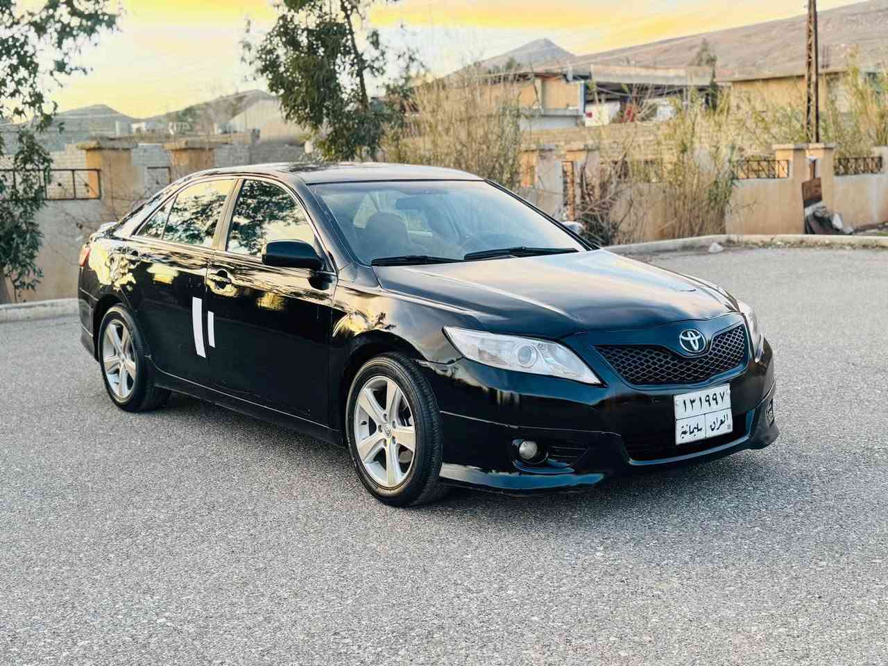 كاميرو موديل 2011 ئه مريكى   تو ماتيك  جام كاره باى  ئه ى بيس  شاشه ئاى پات كوشن كاره باى  زور جوانه سيا ره كه  پيشو پشتى    گه پسه  ناو دينكه ى هيجى پيوه نيه  جى جى  بو ياغى هه يه   باقى هه موو به شه رته سيا ره كه  كيرو مه كينه و ته قه و ره قه و هه موو به شه رته مالى دوسته  به ناو كردن و غرامه و هه موو به شه رته 
سعرى 85
*********** كويسينجاك, أربيل
