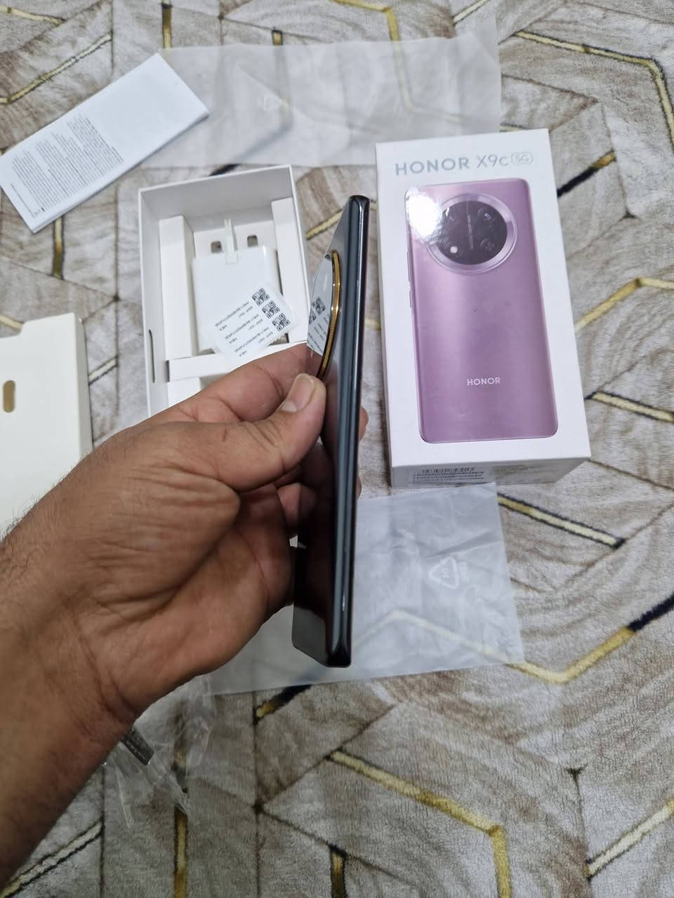 ٩سي رام ١٢ ذاكره ٢٥٦ محدث اخر تحديث ١٠ الجديد ٢٨٥ بيه مجال ***********
