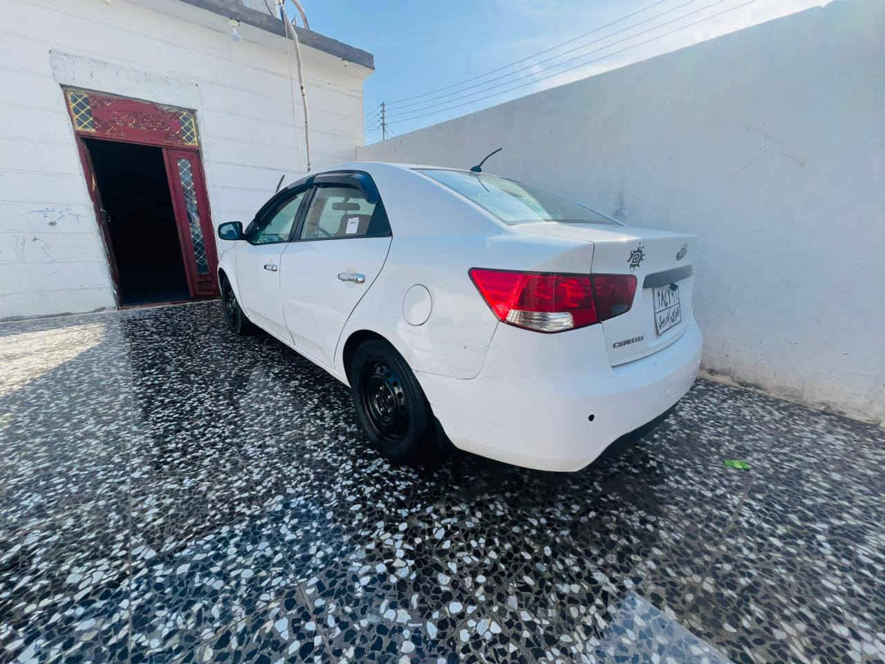 سلام عليكم للبيع اومراوس 
سيراتو فول مواصفات موديل 11
محرك كير حداديه تبريد 
مكان السياره كربلاء 
سعره 87 
***********
