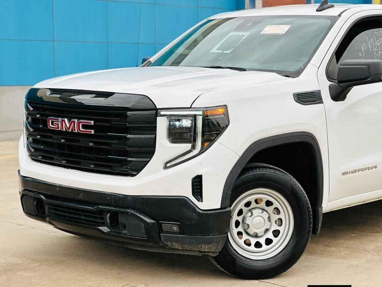 السلام عليكم
2024 GMC SIERRA K1500
جيمسي سيرا 
بصمة تشغيل عن بعد

2700 توين تيربو

دفع رباعي AWD 4*4

كير تعليك

كشن كهرباء

رادار خلفي

رادار امامي

 تحكمات ستيرن

مثبت سرعه 

تحديد مسار

لايت زنون

الحادث جملغ سايق شبر حافة بنيد 
دواخل و شاصي مكفولة 
ايرباك ستيرن راجع سستم

السعر  225  بدون رقم 
تكلفة الرقم 26 ورقه 

مكان السياره اربيل📍 (معرض اربيل كارس )

للاستفسار والجاد بالشراء الاتصال ع الرقم.
***********☎️***********
