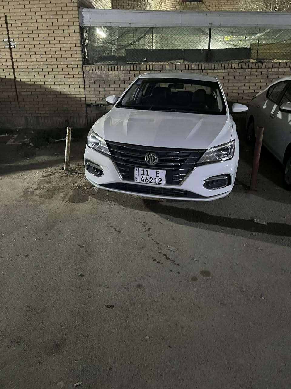 ام جي 23 السعر 105 وبيها مجال متواجد واتساب *********** بغداد شارع حيفا
