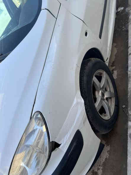 بيجو فرنسي 307 موديل 2004 مصبوغه عام نواقصها مشط استيرين يذب دهن او جاملغ صوب اليسره يردله تبديل محركها خير من الله بس الكير اشويه تعبان القماره مفطر الصبغ اشويه سعره 38
رقمها بغداد بسمي ***********
