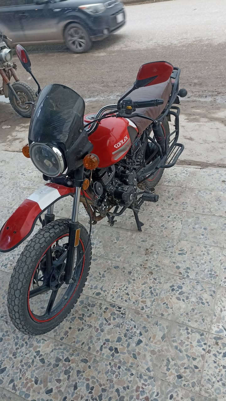 اعاده النشر بسبب الوعود الكاذبه. دايوان سولنك موديل 22 حجم المكينه 200 مكفوله للبيع او مراوس حسب القناعه السعر 875وبيه مجال ***********
