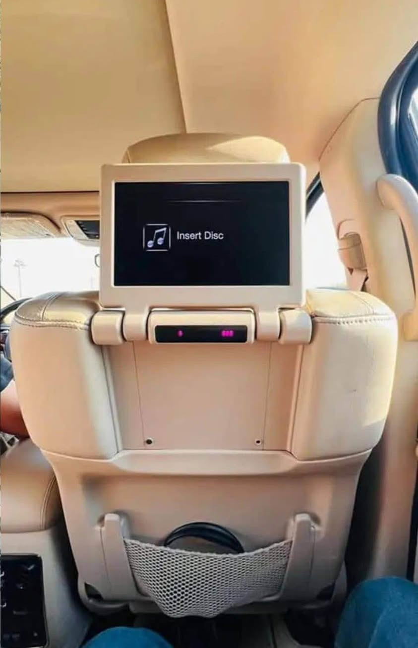 جيب كراند شيروكي لمتدد بلاص 2019
فول مواصفات ثلاث شاشات ماشيه 52 الف
السعر 300الف دولار 
بغداد م آلصدر 
*********** بغداد, العراق
