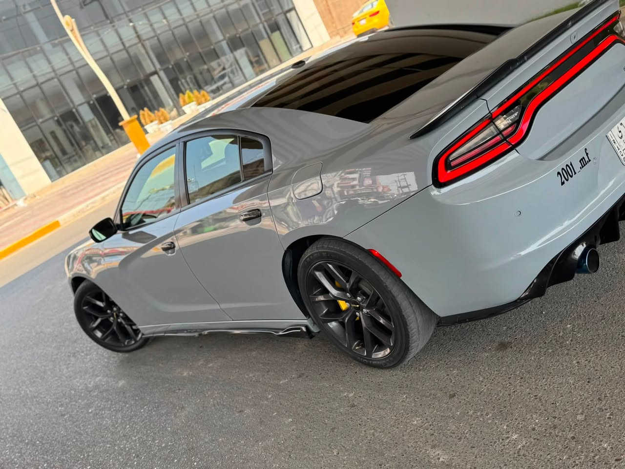 جارجر sxt موديل 2020ماشيه 100 لون سموك مميز
مواصفات فول عدا الفتحه  شاشه جبيره كشن حضن 
ويل 20 داخل كاربون فايبر عليه اضافات حلوه بلعافيه ع الياخذهه جاهزه من كلشي 
ملاحضه: : حادثه بلمنشور فقط بنيد صبغ  وبارد بجاملغ بصيط
السعر 215 بيه مجال بسيط 
مكاني كربلاء 
للاستفسار  ***********
