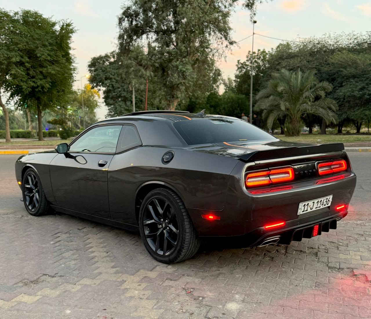 السلام عليكم
جالنجر 2023 GT 
السياره كلين بدون صبغ ولا ايرباك 
السياره فول الفول 
بغداد شارع فلسطين 
***********
