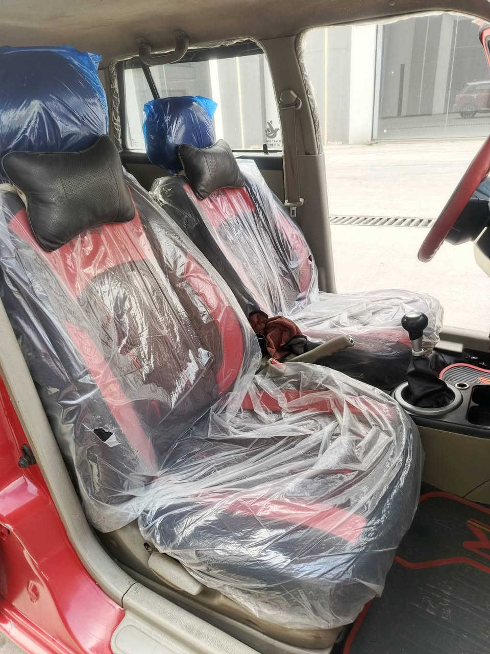 للبيع
سعر 48$ وبيها مجال بسيط 
ليفان ( مستر بين ) 
لون احمر ـ سقف ابيض اصلي 
موديل 2012
كير عادي 
كير & مكينة "شرط" 
تبريد شغال 
رقم نينوى الماني 
شرط التحويل 
بيها 3قطع صبغ "شرط" بدون دواخل!!
سيارة جاهزة وحلوة مال جناي ربع ما تصرف عليها ✨ 

📌للاستفسار الاتصال على الارقام التاليه : 
*********** اسيا 
*********** كورك 
*ملاحضة ــ رقمي " الاسيا " بي واتساب ✅
