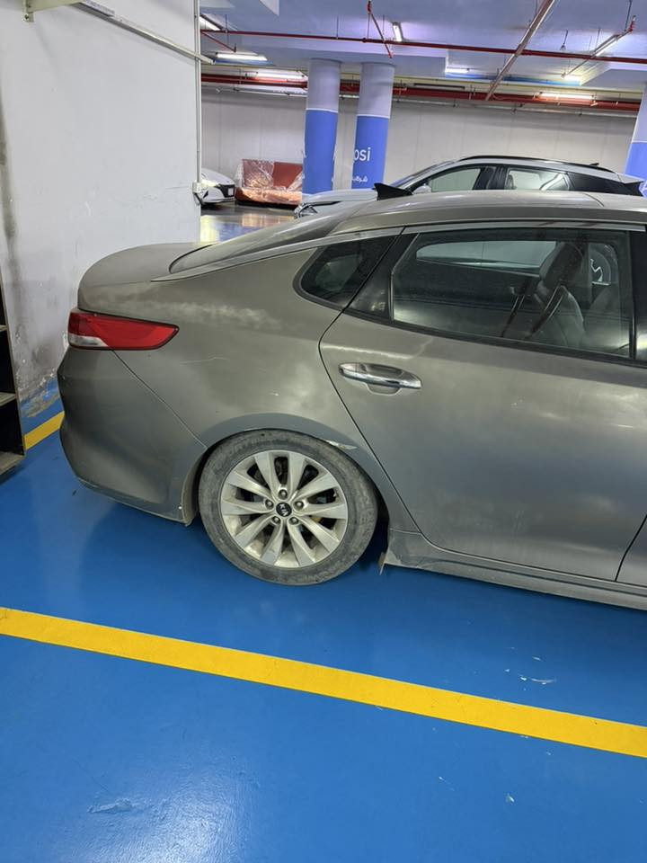 السلام عليكم
اوبتيما 2016 امريكي فول مواصفات ex 
الحادث و السونار مرفق بالمنشور 
مواصفات بصمة بانوراما كشنات جلد 
كشنات كهرباء خزن السايق و الصدر
كشنات تدفئة تبريد ستيرن تدفئة 
مري شفط قلاب عند الرجوع 
نقطة عمياء حساسات خلفية (بيهن مشكلة مرات يشتغل مرات لا) تبريد منفصل تبريد خلفي 
السعر 140 
مكاني بغداد 
***********
