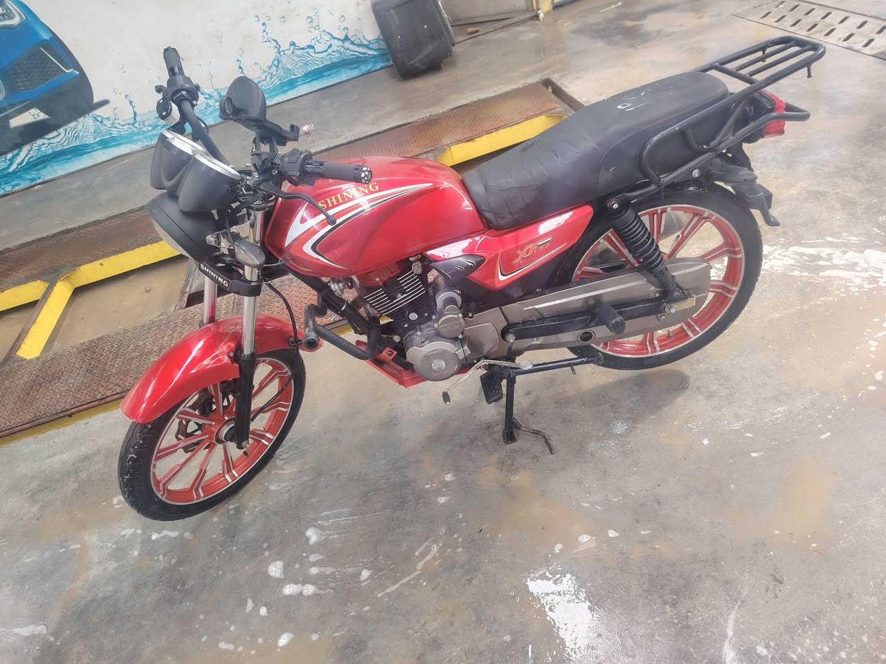 سلام عليكم دراجه شاينك موديل24كهربائيات كلها شغاله مكينه مامفتوحه مكاني حله شارع 80سعر725 وبيها مجال بصيط***********
