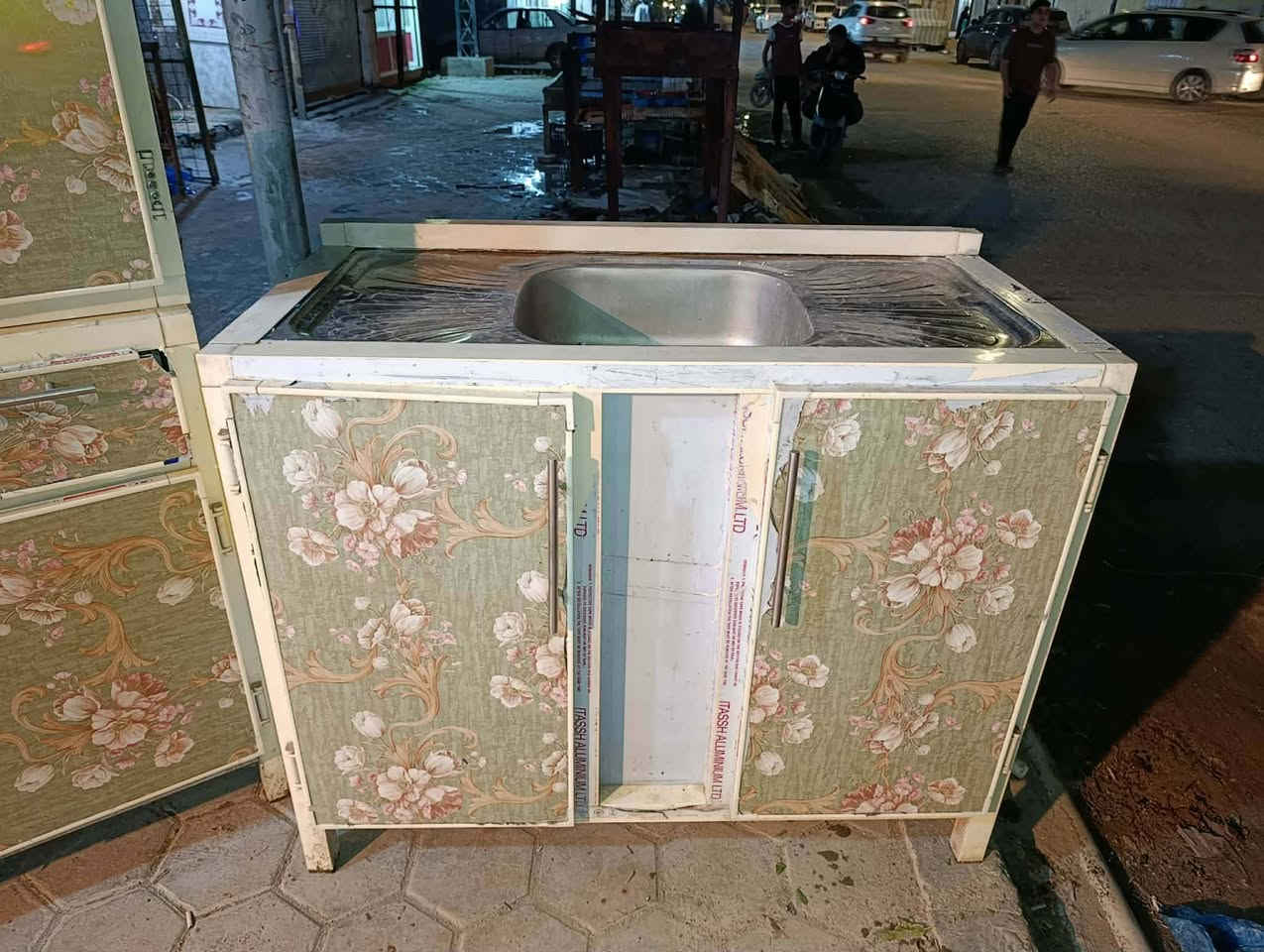 غراض شرط الفحص والضمان ما داخلات تصليح ابد 
غساله 60
ثلاجة 120 
براد 160
كاونتر 225
العنوان ناصريه حي العسكري


**إذا كنت صاحب هذا الإعلان وتريد حذفه لأي سبب، رجاءا أرسل رسالة إلى الدعم الفني**