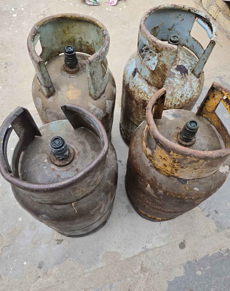 السلام عليكم 
اربع قناني غاز (دباب )  للبيع 

السعر خاص


**إذا كنت صاحب هذا الإعلان وتريد حذفه لأي سبب، رجاءا أرسل رسالة إلى الدعم الفني**