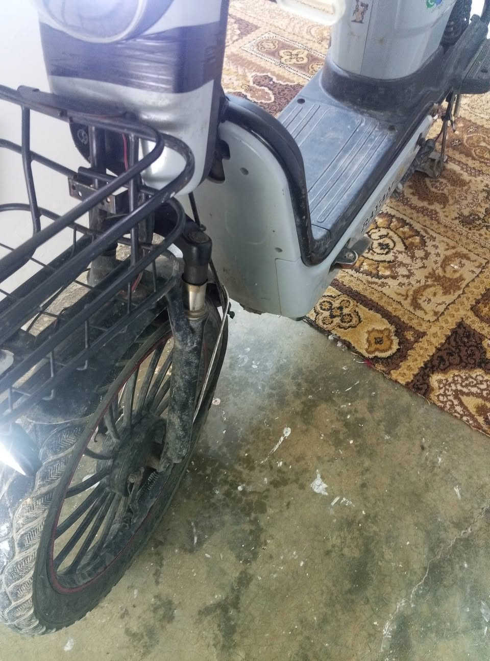 دراجه شحن للبيع جديده اي عيب ما بيها لايتها عالي لونها سمنتي اكبر حجم شاحنه ما بيها عيب بطاريات ما بيهن عيب  بس الاشاره ما تشتغل و الهونر فقط السعر 200 الف قفل المكان كركوك حي الاسره الخاص مفتوح


**إذا كنت صاحب هذا الإعلان وتريد حذفه لأي سبب، رجاءا أرسل رسالة إلى الدعم الفني**