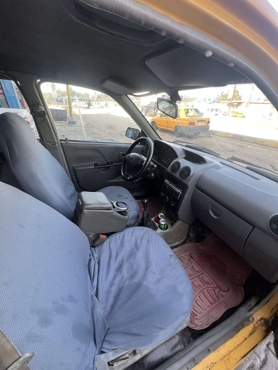 السلام عليكم سايبه للبيع مديل 11رقم احمر راعيها بغداد وماندله سعرها 10 وبيها مجال بسيط حق الجيه ***********
