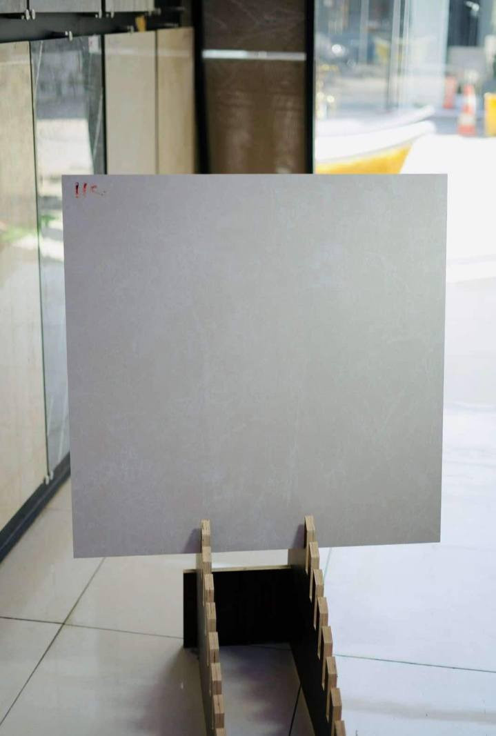 بسم الله الرحمن الرحيم 
يقدم لكم معرض ابو يزن للسيراميك والبورسلين 

اجود وارقى انواع السيراميك والبورسلين 

ارضيات 60x60
وباسعار مناسبه وجوده عاليه 
تنويه أن بضاعتنا قطع ليزري وليس عادي

60x60 ارضيات بورسلين 

ويوجد لدينا جميع انواع السيراميك والبورسلين من جدران وارضيات 
للحجز والاستفسار يرجى مراسله الصفحه عبر الخاص او المراسله واتساب 
***********
