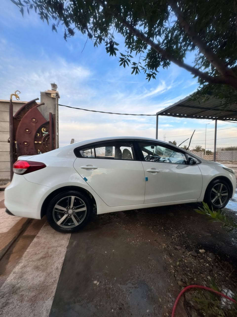 سيراتو2017 خليجي رقم سليمانيه الجديد
سياره جديده مابيها نقص
نص مواصفات
مكفولة من صبغ تبديل بيها بارد قليل 
واسط الزبيدية 
***********
