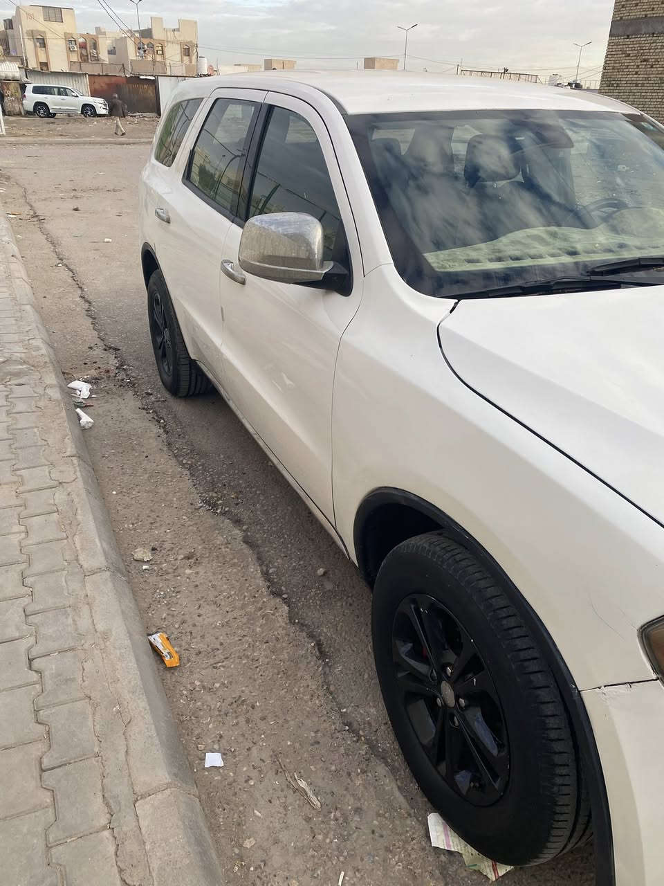 دورنكو 2011  رقم بغداد مشروع وطني
سياره حادث بنيد وباب جهه سائق 
سعر 145 
***********
