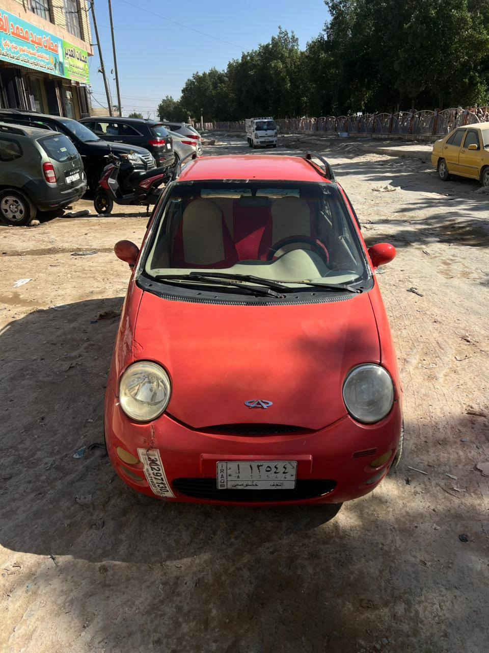السلام عليكم كيو كيو لون احمر موديل ٢٠١٣ رقم نجف متجايه ومصلحه جاهزه من كلشي تايرات جدد وباتري جديد ومحرك وكير وحداديه جاههزات  الرضيه مدوشمه جلد مصبوغه عام كهربائيات كامله ترايك وين متريد السياره حلوه وجاهزه السعر٢٣ وبيه مجال بسيط جدا المكان بابل حله شارع٦٠ قرب مطعم ادم على الشارع الخدمي للاتصال ***********
