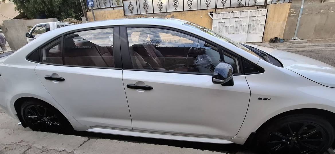 السلام عليكم
كورلا ٢٠٢٥ شكل s بلاك ادشن 
فول مواصفات ١/١ 
ماشية ١٤ الف 
مكفولة كفالة عامة من كلشي 
السعر ٢٤ مليون 
مكانها بغداد م.الصدر 
***********
